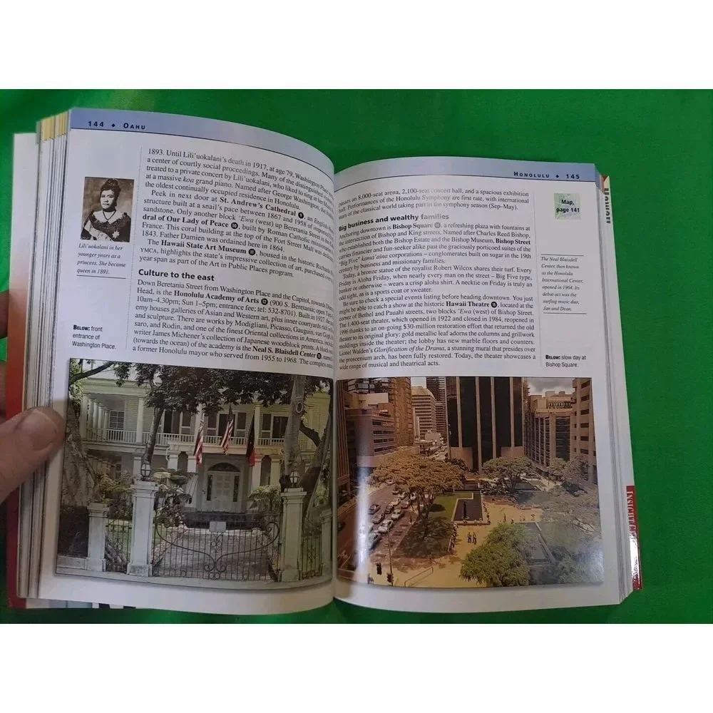 Insight Guide Hawaii / Paperback/ Discovery Channel/ 2003 / Great Condition‎